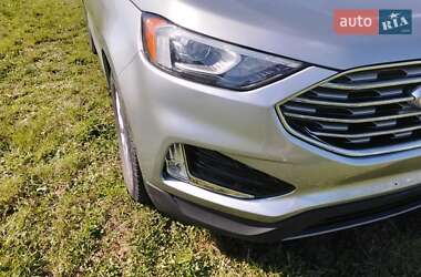 Позашляховик / Кросовер Ford Edge 2021 в 