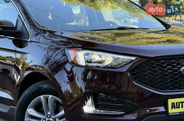 Позашляховик / Кросовер Ford Edge 2020 в 