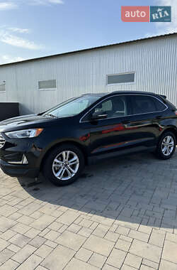 Внедорожник / Кроссовер Ford Edge 2019 в 