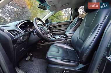 Позашляховик / Кросовер Ford Edge 2015 в 
