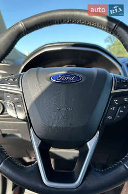 Внедорожник / Кроссовер Ford Edge 2015 в 