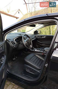 Внедорожник / Кроссовер Ford Edge 2020 в 