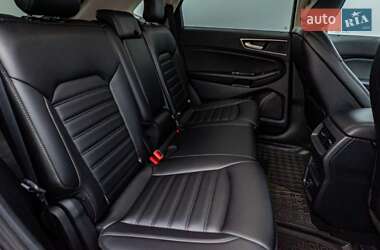 Позашляховик / Кросовер Ford Edge 2020 в 