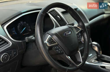 Позашляховик / Кросовер Ford Edge 2017 в 