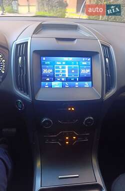 Внедорожник / Кроссовер Ford Edge 2020 в 
