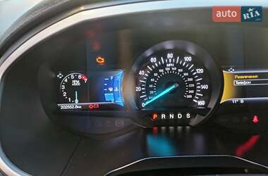 Позашляховик / Кросовер Ford Edge 2020 в 