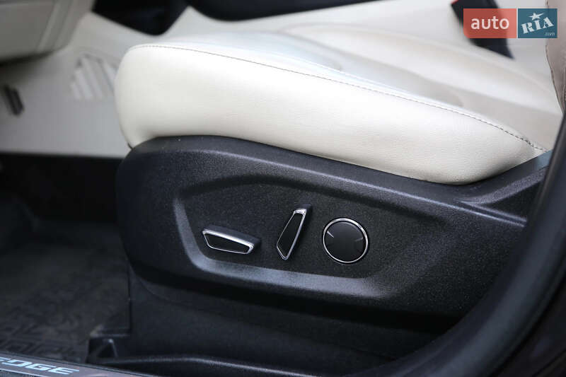 Позашляховик / Кросовер Ford Edge 2018 в Києві