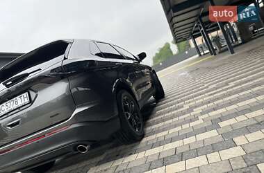 Позашляховик / Кросовер Ford Edge 2018 в 