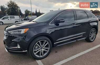 Внедорожник / Кроссовер Ford Edge 2019 в 