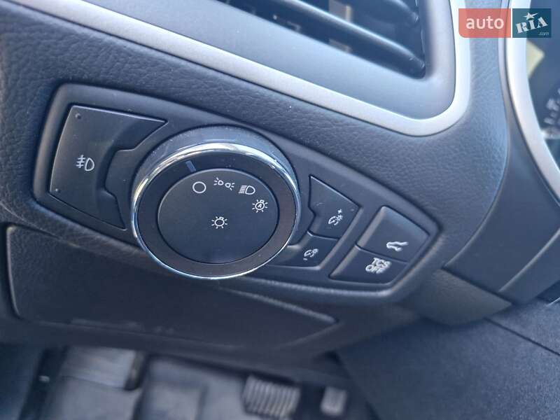 Внедорожник / Кроссовер Ford Edge 2019 в Ужгороде