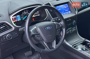 Внедорожник / Кроссовер Ford Edge 2019 в 