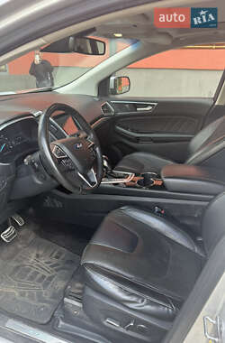 Внедорожник / Кроссовер Ford Edge 2016 в 