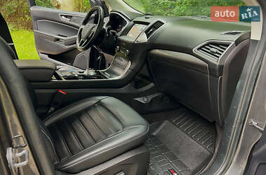 Позашляховик / Кросовер Ford Edge 2020 в 
