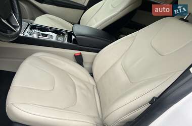 Внедорожник / Кроссовер Ford Edge 2020 в 