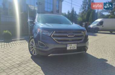 Позашляховик / Кросовер Ford Edge 2018 в 