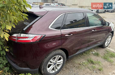 Позашляховик / Кросовер Ford Edge 2020 в 