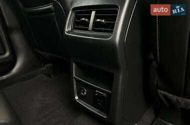 Внедорожник / Кроссовер Ford Edge 2022 в 
