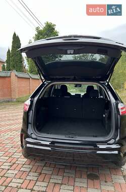 Внедорожник / Кроссовер Ford Edge 2022 в 