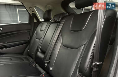 Позашляховик / Кросовер Ford Edge 2018 в 