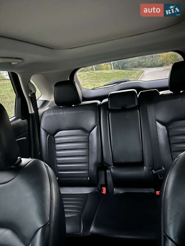 Внедорожник / Кроссовер Ford Edge 2015 в Кривом Роге