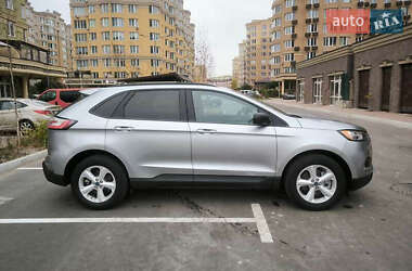 Позашляховик / Кросовер Ford Edge 2022 в 