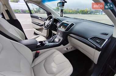 Внедорожник / Кроссовер Ford Edge 2017 в 