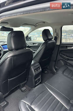 Внедорожник / Кроссовер Ford Edge 2020 в 