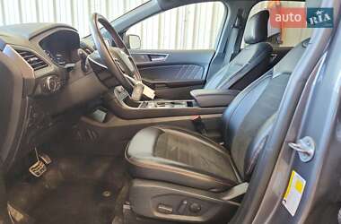 Позашляховик / Кросовер Ford Edge 2022 в 