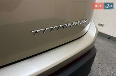 Внедорожник / Кроссовер Ford Edge 2017 в 