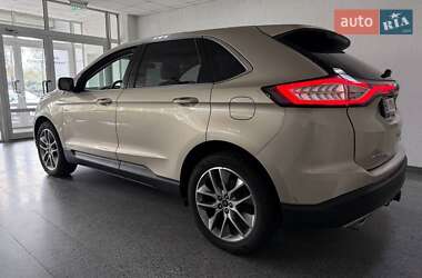 Внедорожник / Кроссовер Ford Edge 2017 в 