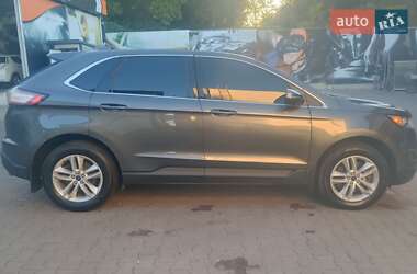 Позашляховик / Кросовер Ford Edge 2016 в 