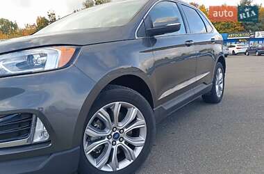Внедорожник / Кроссовер Ford Edge 2019 в 