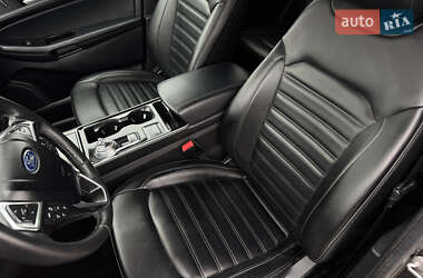 Внедорожник / Кроссовер Ford Edge 2020 в 
