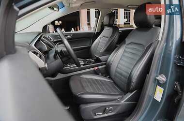 Внедорожник / Кроссовер Ford Edge 2016 в 