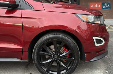 Внедорожник / Кроссовер Ford Edge 2016 в 
