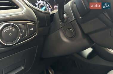 Внедорожник / Кроссовер Ford Edge 2016 в 
