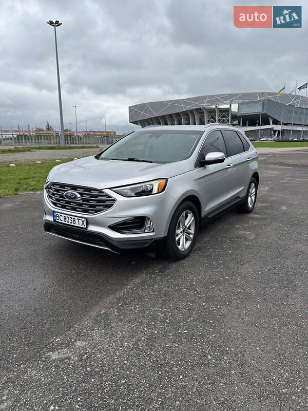 Внедорожник / Кроссовер Ford Edge 2018 в 