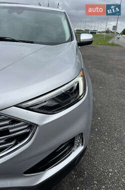 Внедорожник / Кроссовер Ford Edge 2018 в 