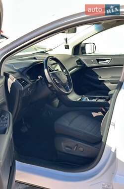 Внедорожник / Кроссовер Ford Edge 2020 в 