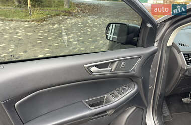 Позашляховик / Кросовер Ford Edge 2022 в 