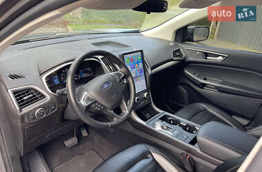 Позашляховик / Кросовер Ford Edge 2022 в 