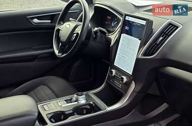 Позашляховик / Кросовер Ford Edge 2021 в 