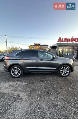 Внедорожник / Кроссовер Ford Edge 2017 в 