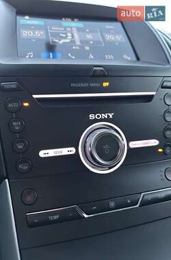 Внедорожник / Кроссовер Ford Edge 2017 в 