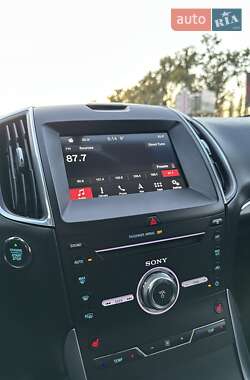 Внедорожник / Кроссовер Ford Edge 2017 в 