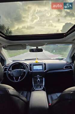 Внедорожник / Кроссовер Ford Edge 2018 в 