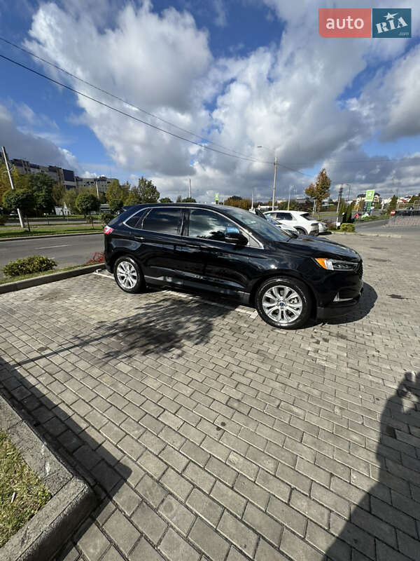 Позашляховик / Кросовер Ford Edge 2020 в 