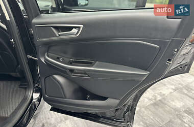 Позашляховик / Кросовер Ford Edge 2017 в 