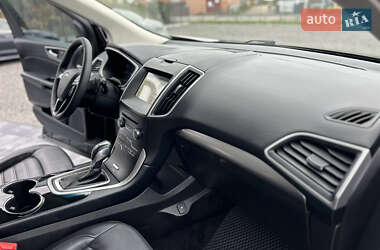 Позашляховик / Кросовер Ford Edge 2017 в 