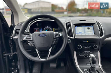 Позашляховик / Кросовер Ford Edge 2017 в 